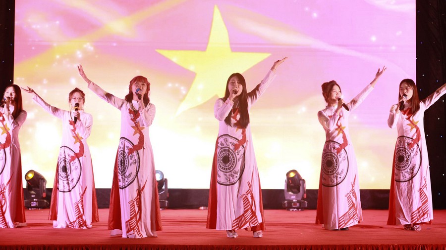 chào tân 2024