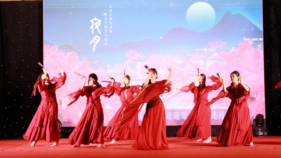 chào tân 2024