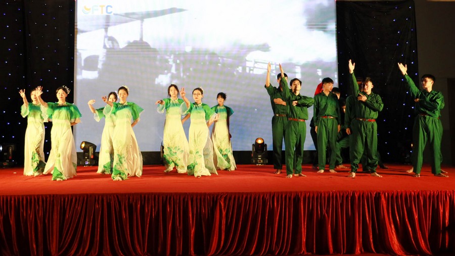 chào tân 2024