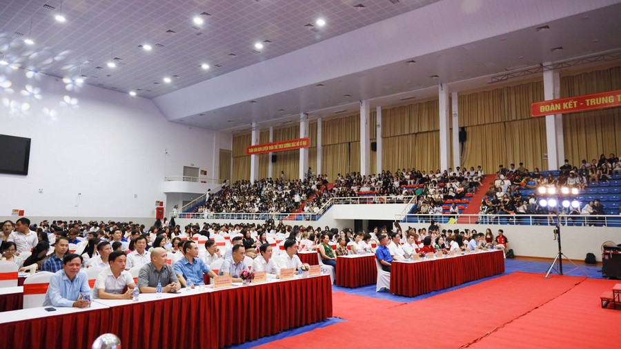 chào tân 2024