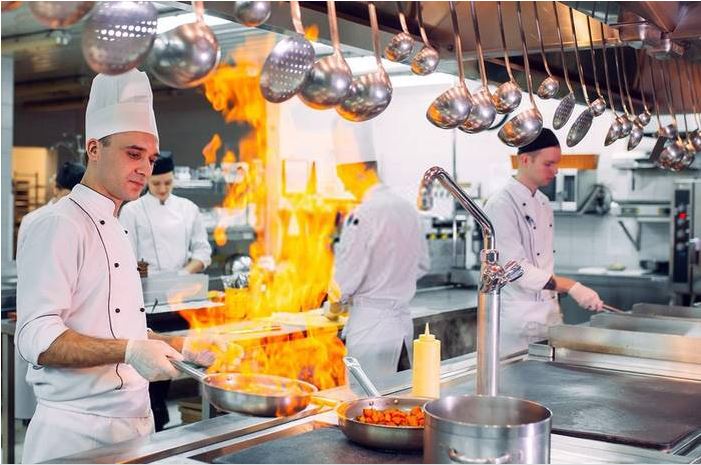 Học nghề chế biến món ăn có gì thú vị? Học Chế biến món ăn ở đâu để đảm bảo “ra nghề” chất lượng?