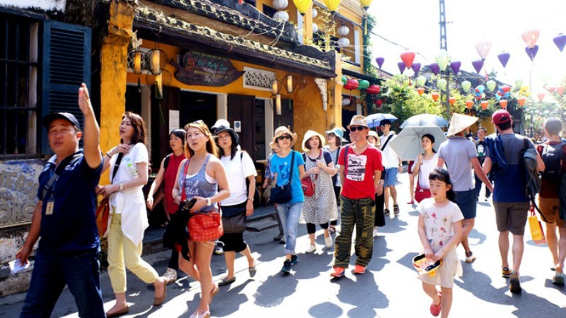 Ngành Tiếng Đức - Chuyên ngành thời thượng trong thời kỳ hội nhập Hướng dẫn viên du lịch - Vị trí việc làm ngành Tiếng Đức hấp dẫn