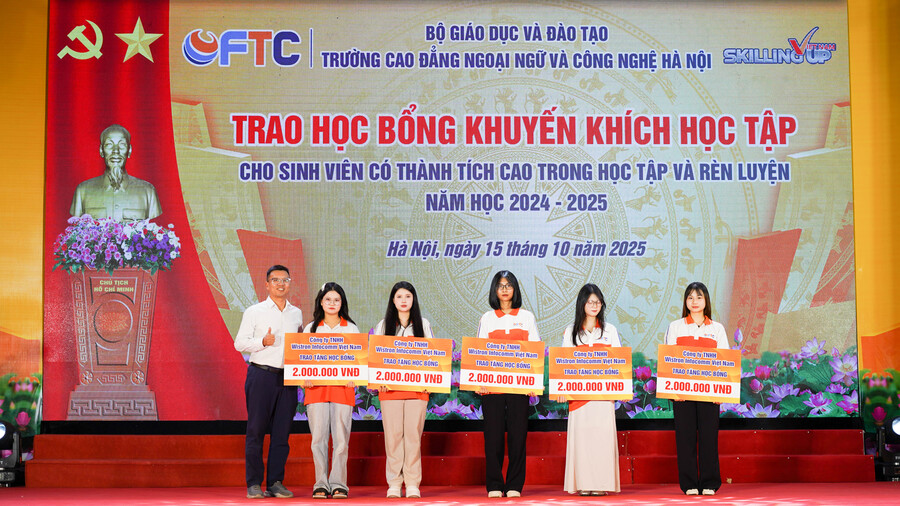 Chao-Tan-sinh-vien-K25