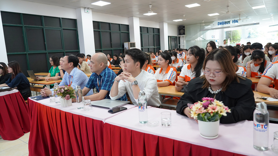 HOI-NGHI-TRIEN-KHAI-THUC-HANH-THUC-TAP-NGANH-TIENG-TRUNG-QUOC-KHOA-2023-–-2025