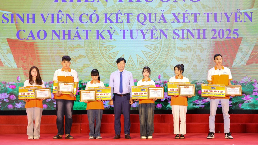 chao-tan-sinh-vien-k25