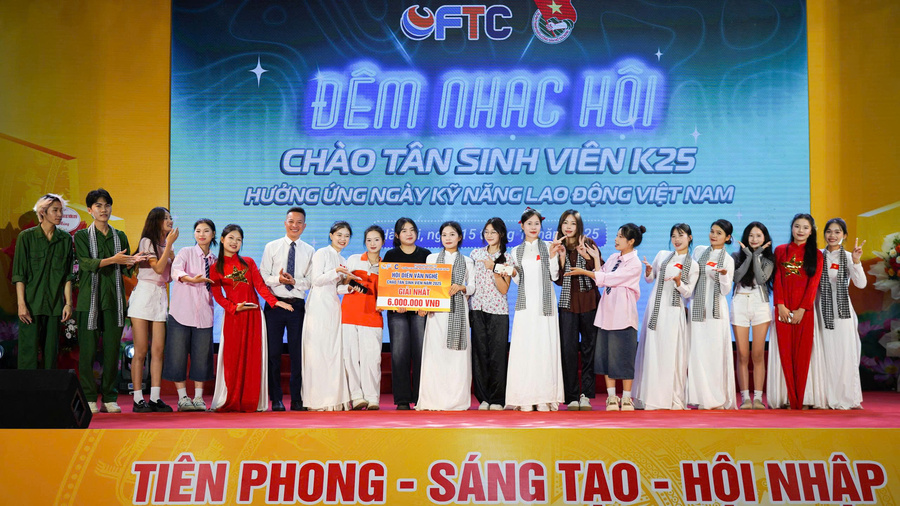 chao tan sinh vien k25