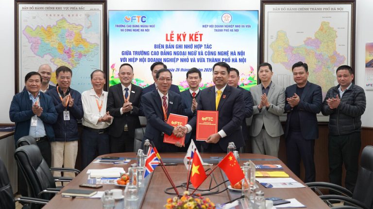 le-ky-ket-hop-tac-chien-luoc-giua-truong-cao-dang-ngoai-ngu-va-cong-nghe-ha-noi-voi-hiep-hoi-doanh-nghiep-nho-va-vua-thanh-pho-ha-noi-24