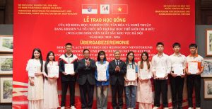 sinh-vien-nhan-hoc-bong-hessen-2025-2026-8