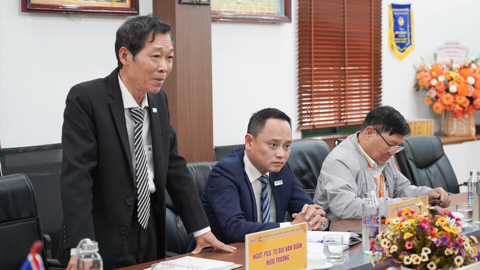 hoi-thao-dao-tao-nguon-nhan-luc-kinh-te-halal-va-ngon-ngu-a-rap-11