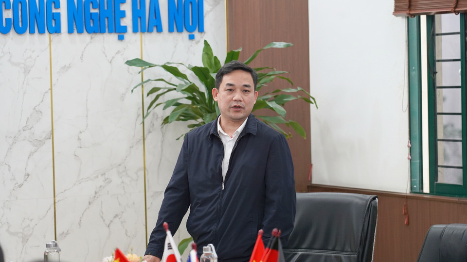 Tang-qua-ho-tro-hoc-sinh-sinh-vien-co-hoan-canh-kho-khan-nhan-dip-tet-nguyen-dan-binh-ngo-28