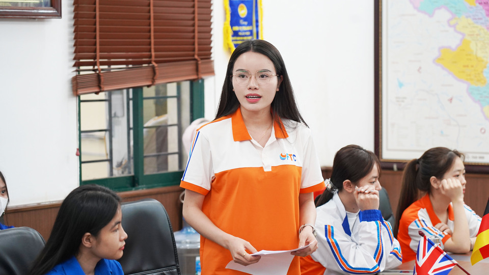 Tang-qua-ho-tro-hoc-sinh-sinh-vien-co-hoan-canh-kho-khan-nhan-dip-tet-nguyen-dan-binh-ngo-40