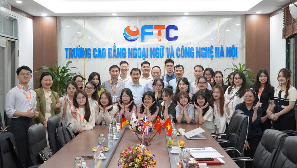 Hoi-nghi-tong-ket-va-danh-gia-ket-qua-thuc-tap-sinh-vien-QLGD-cua-Truong-DHSPHN