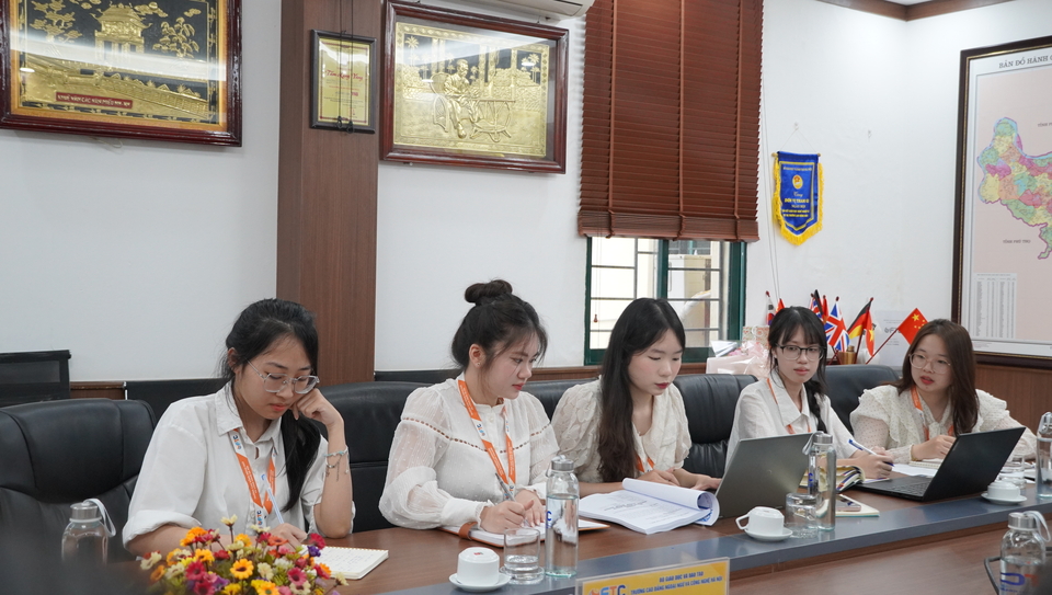 Hoi-nghi-tong-ket-va-danh-gia-ket-qua-thuc-tap-sinh-vien-QLGD-cua-Truong-DHSPHN