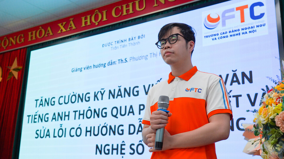 soi-noi-va-day-khat-vong-hoi-nghi-sinh-vien-ftc-nghien-cuu-khoa-hoc