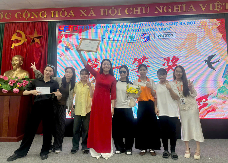 Trao giải cuộc thi Kịch tiếng Trung Quốc