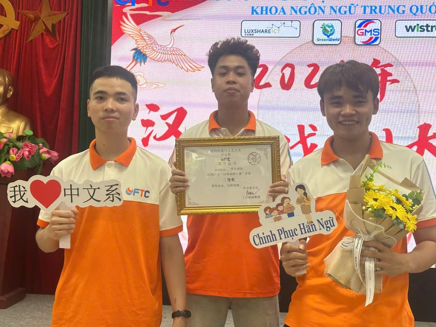 Trao giải cuộc thi Kịch tiếng Trung Quốc